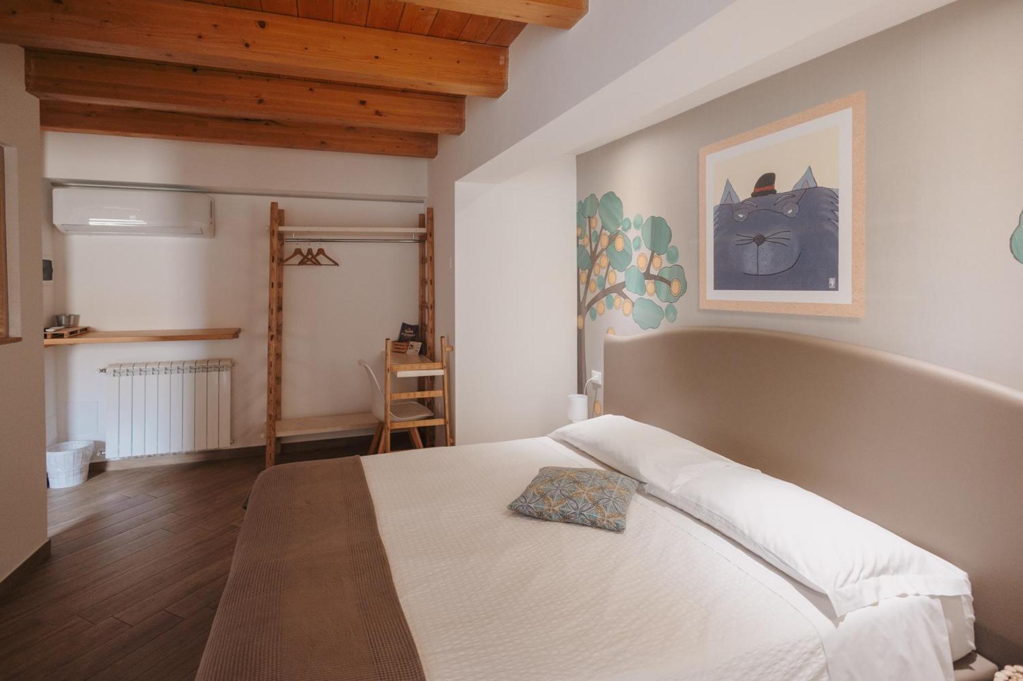 La Casa Di Pinocchio Hotell Enna Rum bild