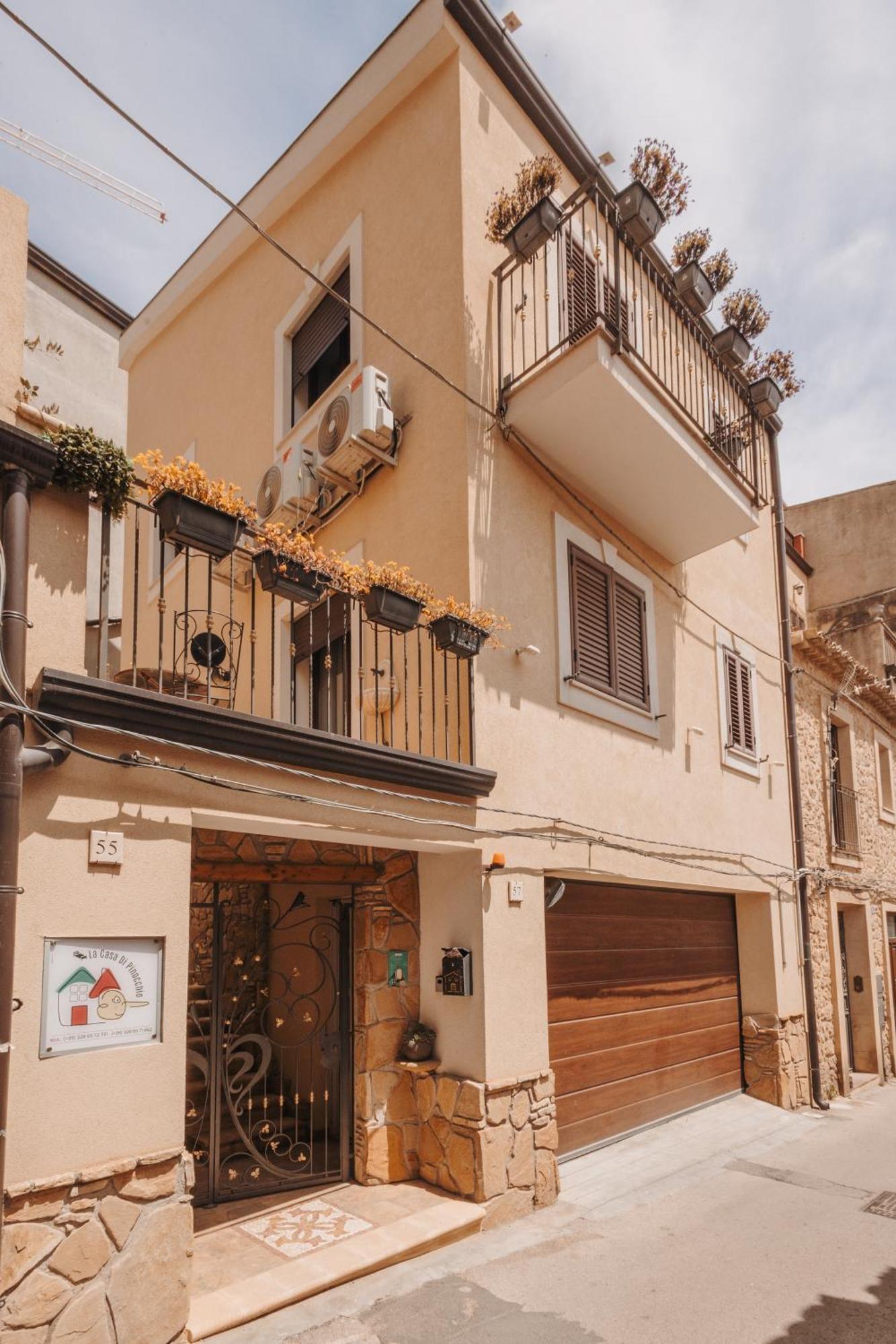 La Casa Di Pinocchio Hotell Enna Exteriör bild