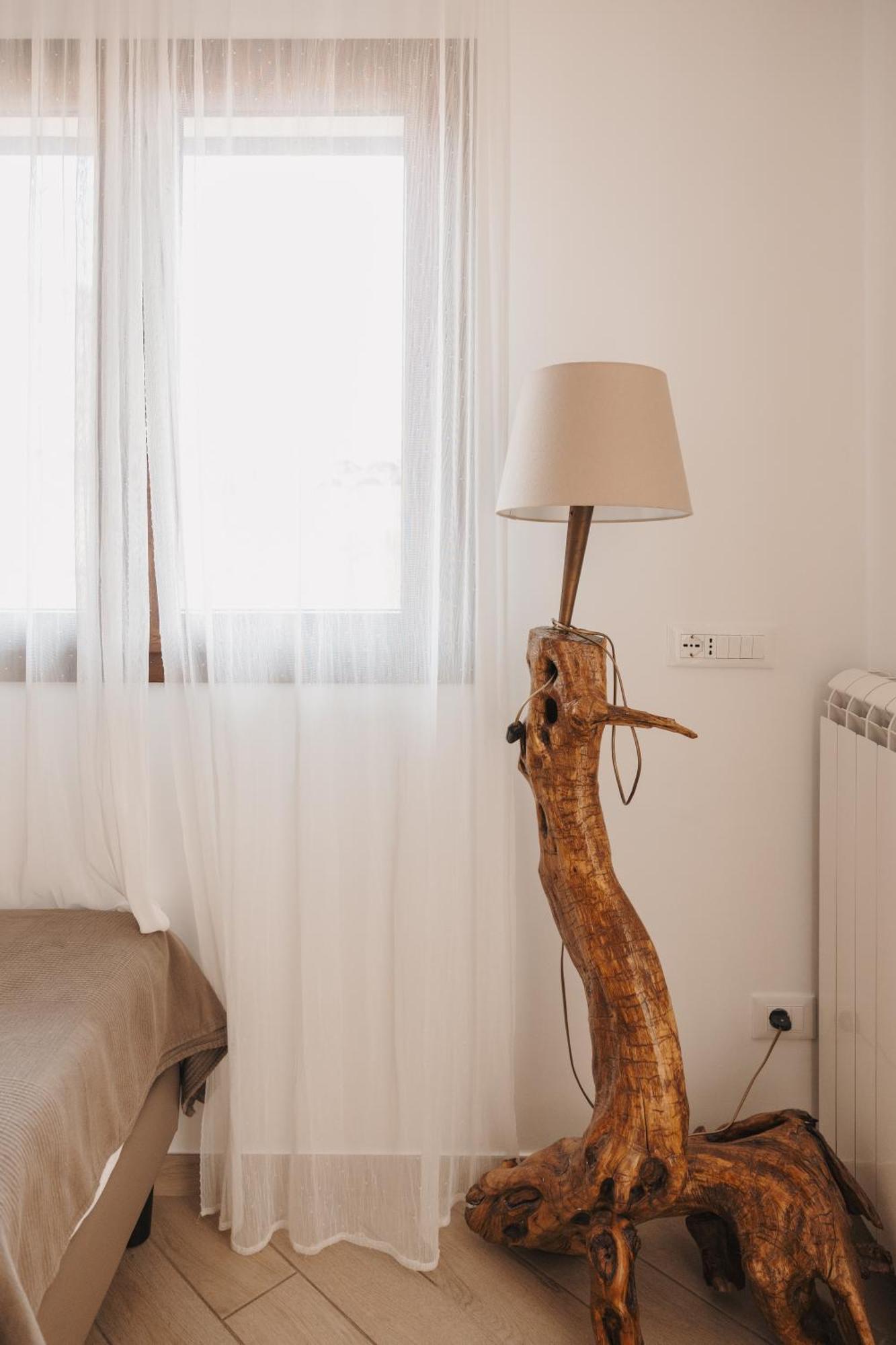 La Casa Di Pinocchio Hotell Enna Rum bild